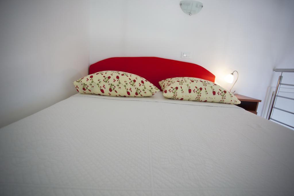 Apartments Sumic Podgora Exterior photo