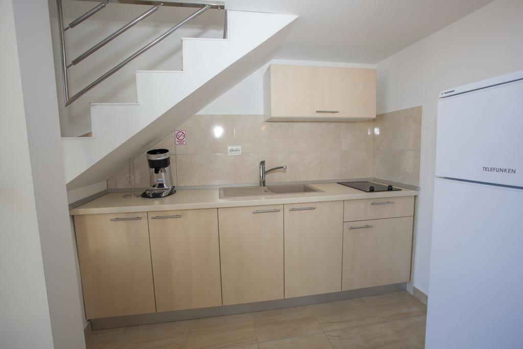 Apartments Sumic Podgora Exterior photo