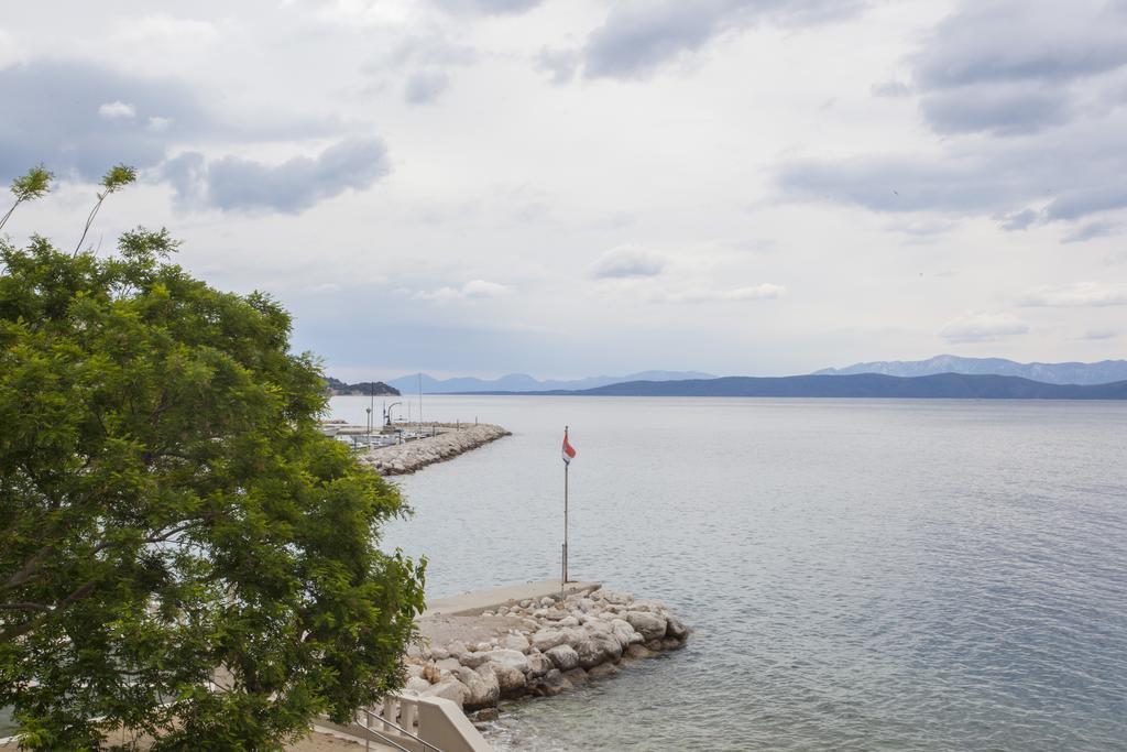 Apartments Sumic Podgora Exterior photo