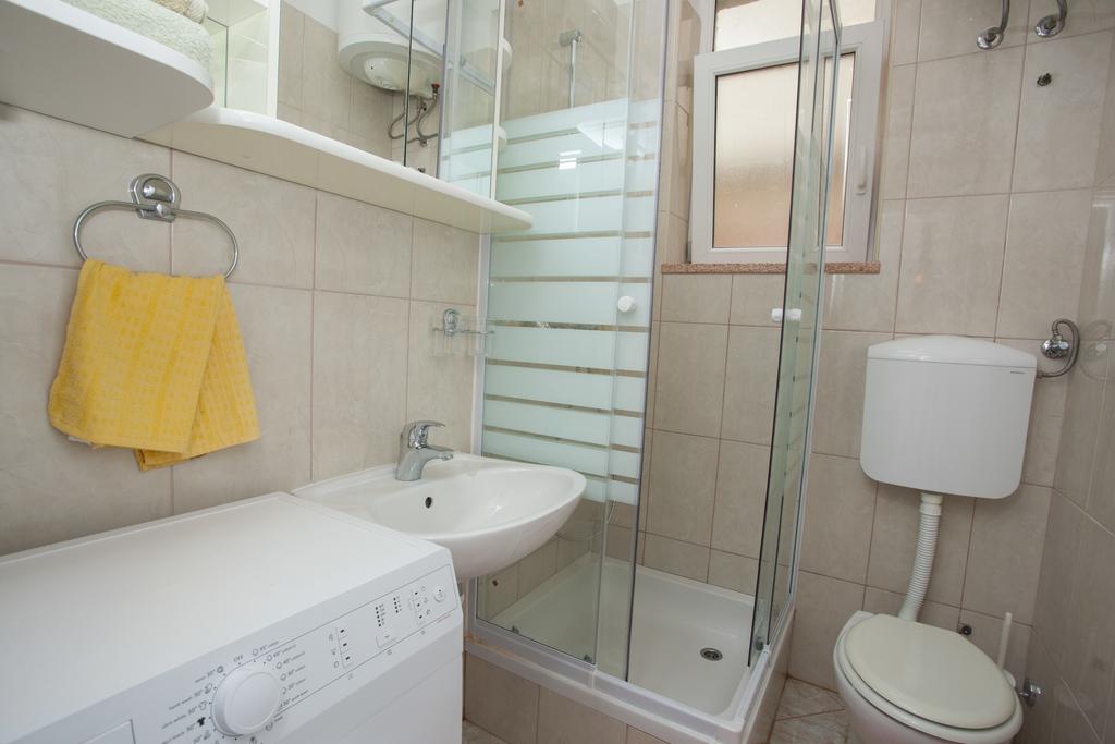 Apartments Sumic Podgora Exterior photo
