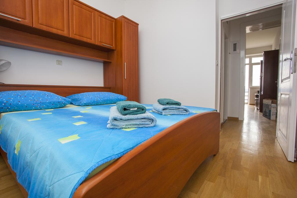 Apartments Sumic Podgora Exterior photo