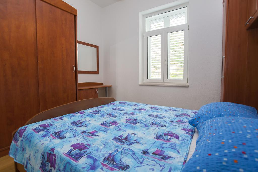 Apartments Sumic Podgora Exterior photo