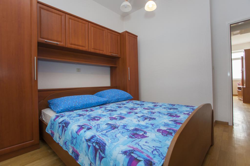 Apartments Sumic Podgora Exterior photo
