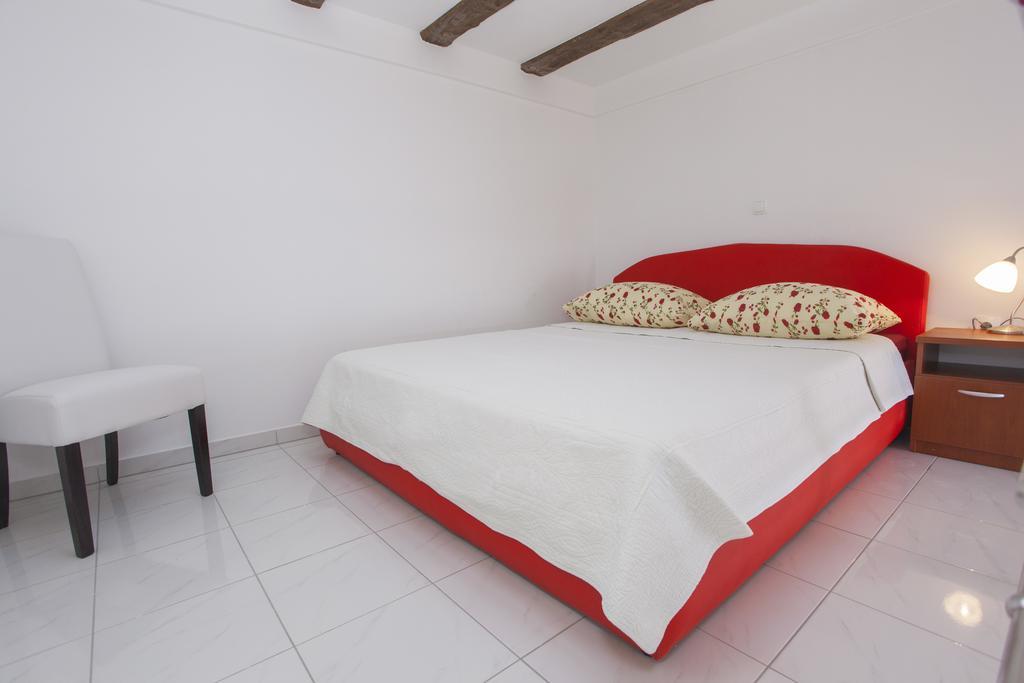 Apartments Sumic Podgora Exterior photo